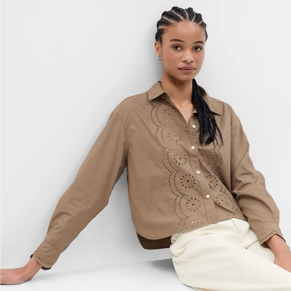 GAP NWT Cropped eylet Shirt XXL, dried moss green